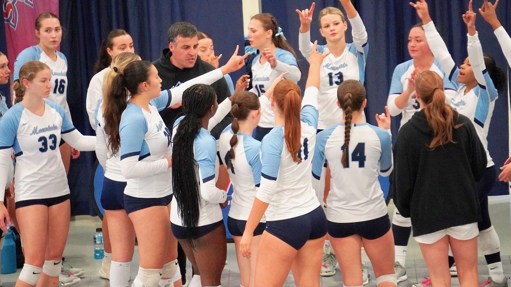 Volley Toppers fall short in semifinals at SSAC Championship